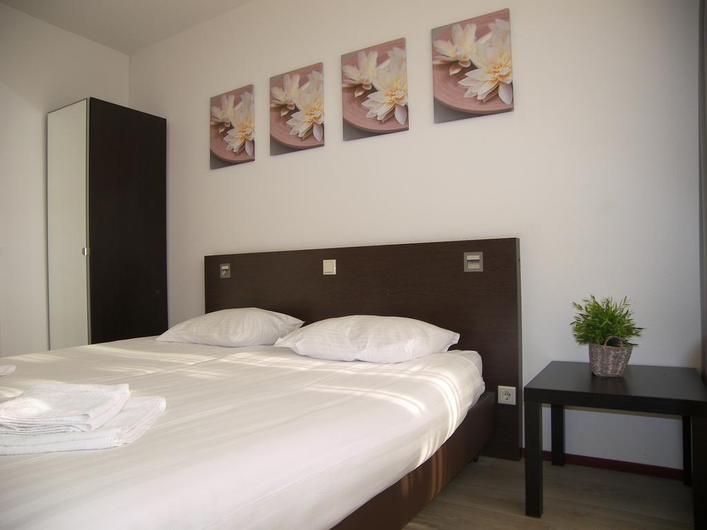 Hotel De Markt Valkenswaard Room photo
