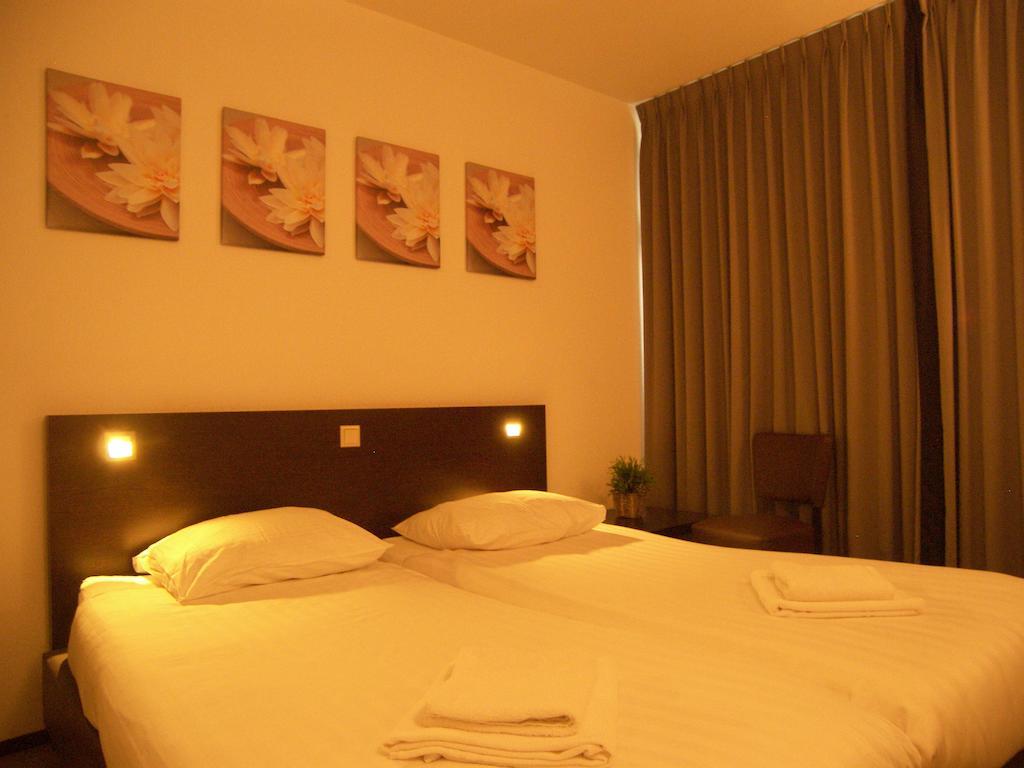 Hotel De Markt Valkenswaard Room photo