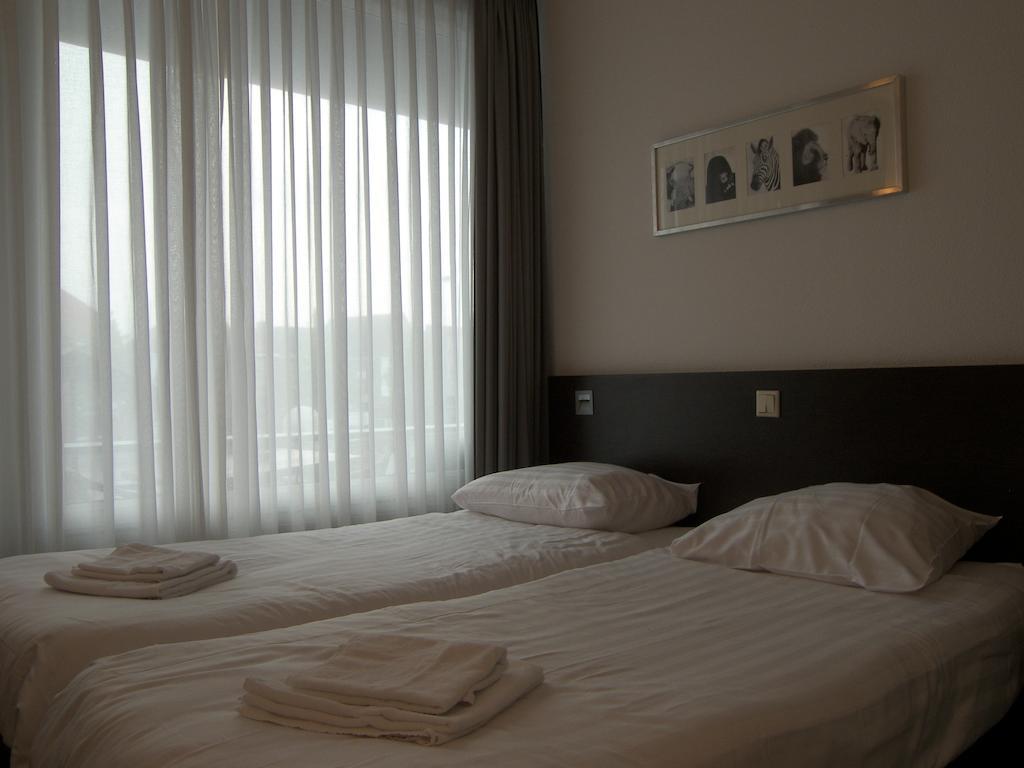 Hotel De Markt Valkenswaard Exterior photo