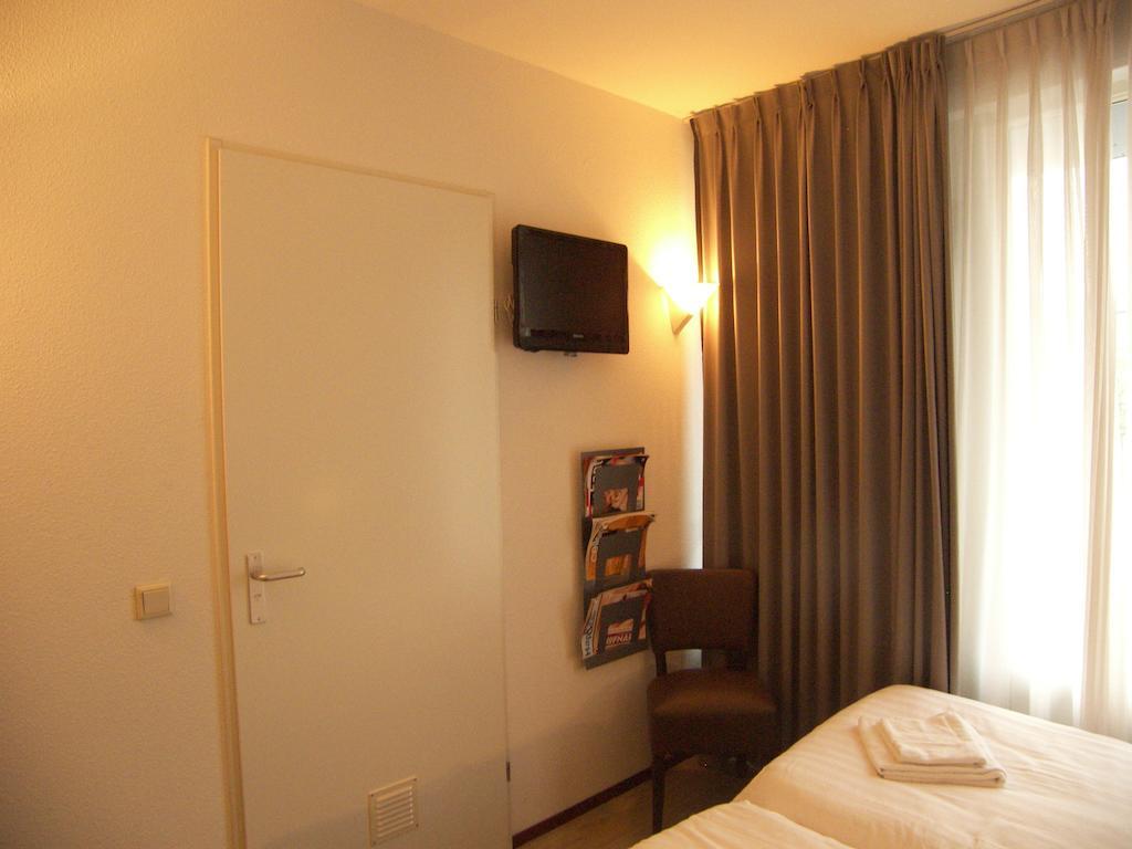 Hotel De Markt Valkenswaard Exterior photo